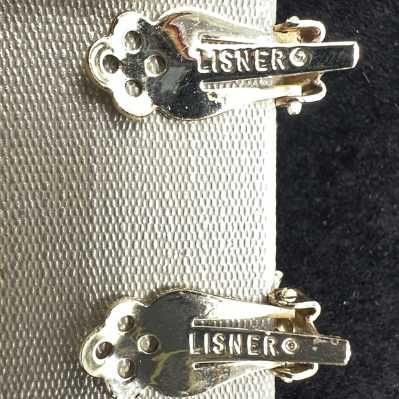 Vintage Lisner Gold Tone Rhinestone Floral Clip-On Earrings - Picture 4 of 4